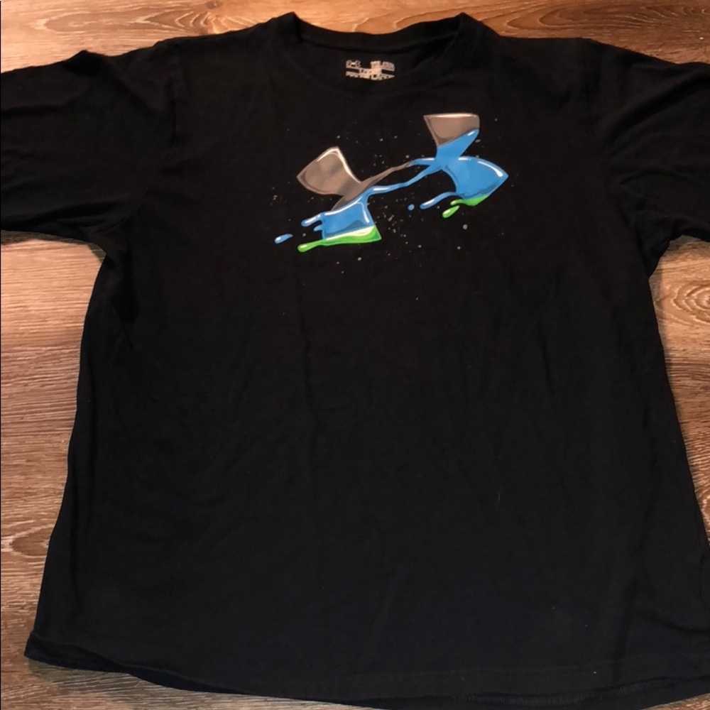 Under armour tee shirt